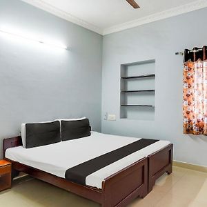 Hotel O Eswar Residency Saligramam